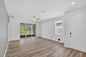 4027 Westwood Flds Lp in Plant City, FL - Building Photo - Building Photo