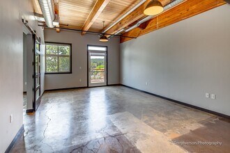 1133 NW Wall St in Bend, OR - Building Photo - Building Photo