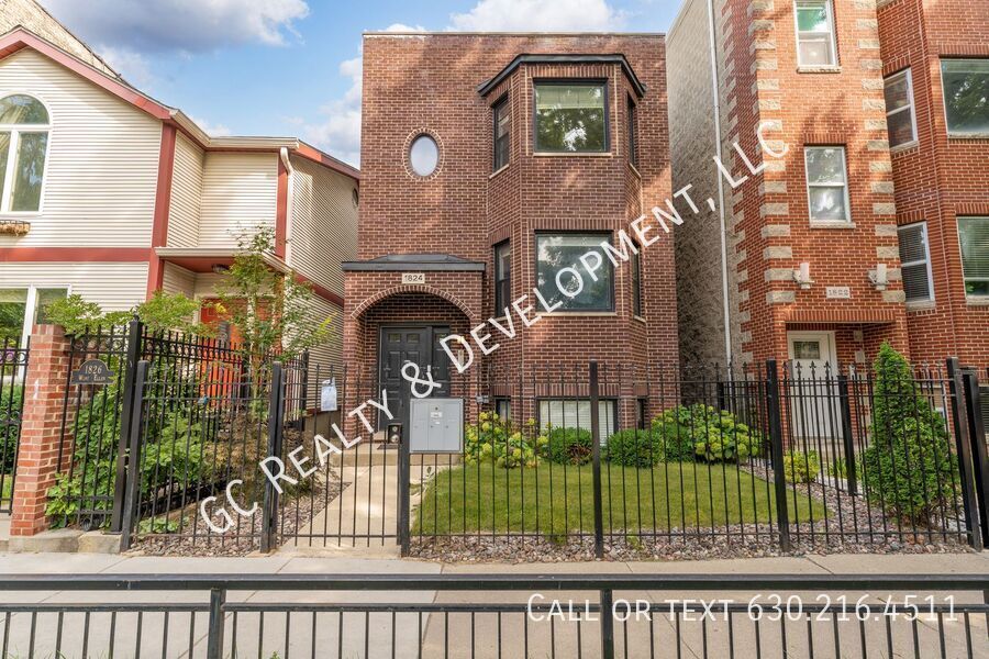 1824 W Ellen St in Chicago, IL - Building Photo