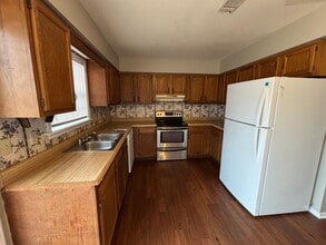 701-703 E 11th St in Russellville, AR - Building Photo - Building Photo