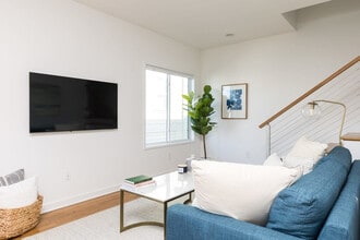 5604 New York Ave in Nashville, TN - Foto de edificio - Building Photo