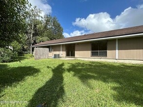 808 Meadowbrook Dr, Unit B in Orange Park, FL - Foto de edificio - Building Photo