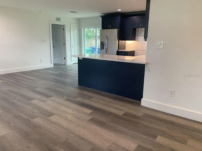 4229 W Bay Vista Ave in Tampa, FL - Foto de edificio - Building Photo