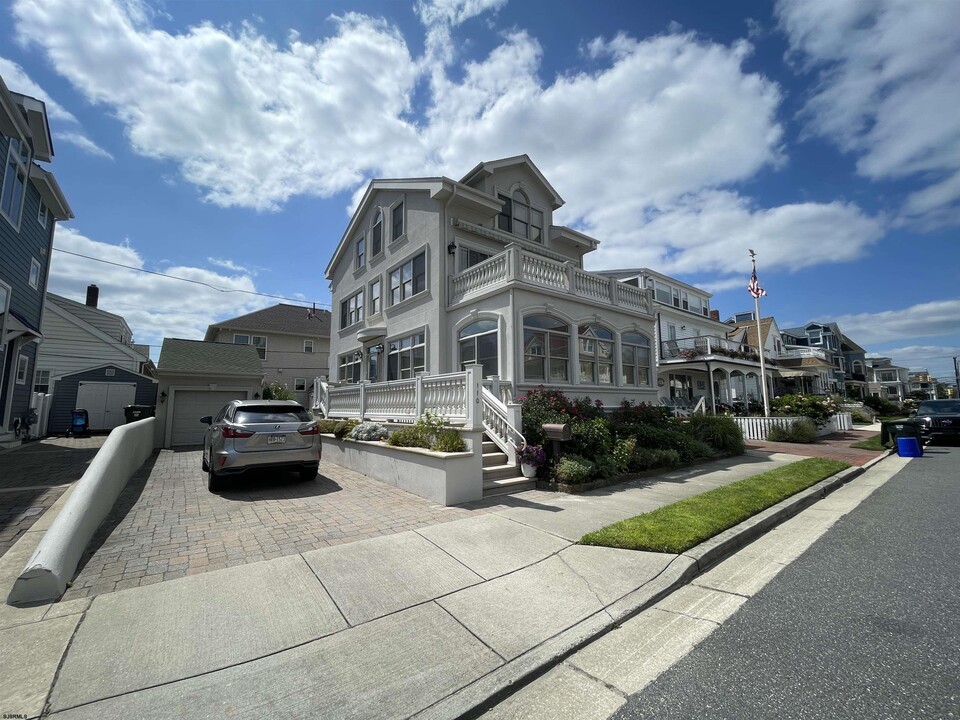 110 S Kenyon Ave in Margate City, NJ - Building Photo