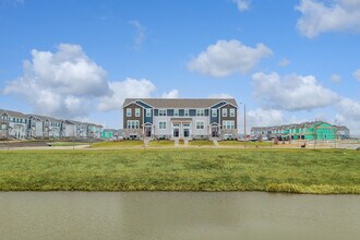 25631 W Wakefield Dr in Plainfield, IL - Building Photo - Building Photo