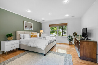 103 SW E St in Bentonville, AR - Building Photo - Building Photo