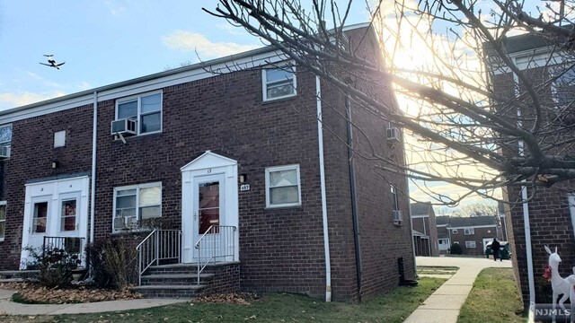 457 Blanchard Terrace in Hackensack, NJ - Building Photo