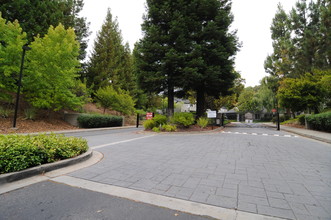 Skyline Hills Apartments II in Oakland, CA - Building Photo - Building Photo