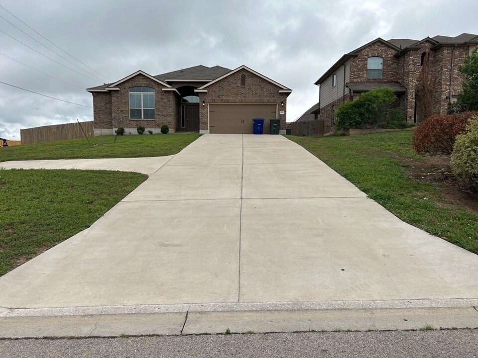 1401 Lubbock Dr in Copperas Cove, TX - Building Photo