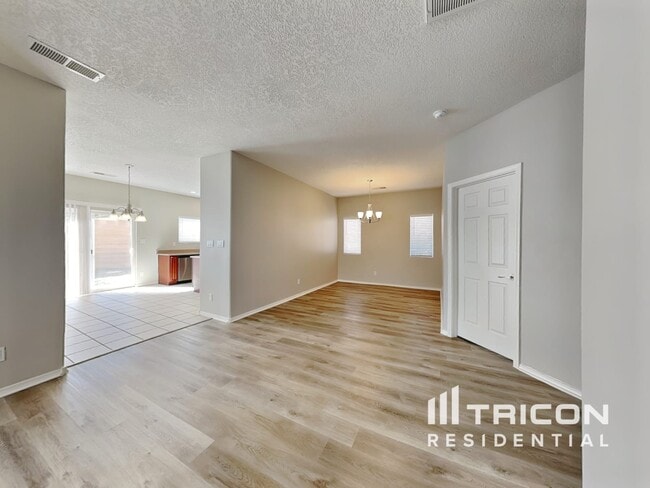 7124 Cuchillo Rd NW in Albuquerque, NM - Foto de edificio - Building Photo