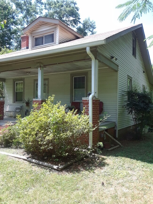 3012 Kingsdale Rd in Richmond, VA - Building Photo - Building Photo
