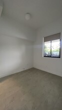 2535 NE 182nd St, Unit A3 in North Miami Beach, FL - Foto de edificio - Building Photo