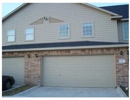 12015 Clifton Oaks Dr in Houston, TX - Building Photo