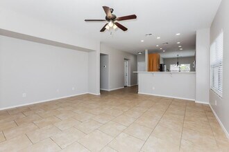18 W Saddle Way in San Tan Valley, AZ - Building Photo - Building Photo