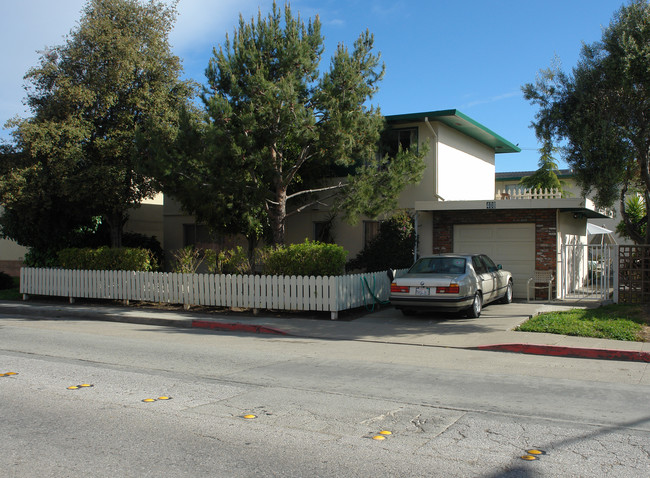 408 N Bayshore Fwy in San Mateo, CA - Building Photo - Building Photo