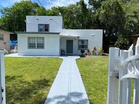 1278 NW 44th St in Miami, FL - Building Photo