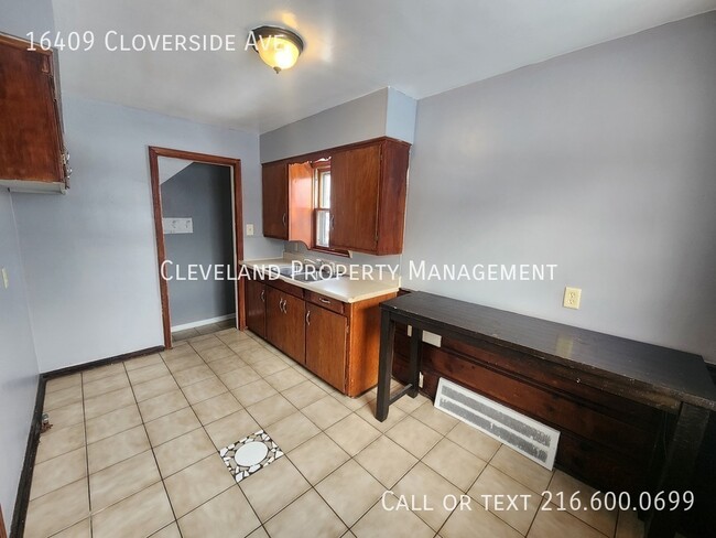 16409 Cloverside Ave in Cleveland, OH - Building Photo - Building Photo