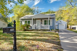 1955 Lincoln Dr in Manhattan, KS - Building Photo - Building Photo