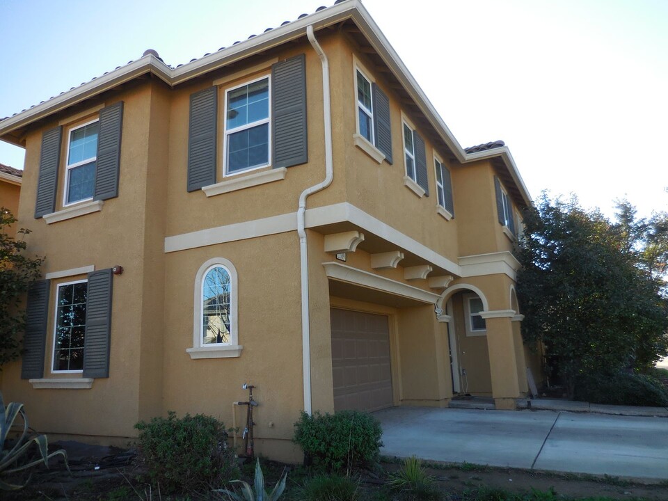 2509 Chuck Hammond Dr in Fairfield, CA - Building Photo