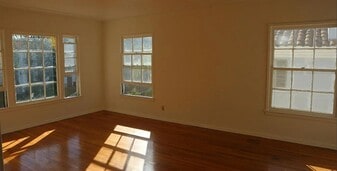 455 Hayworth Ave in Los Angeles, CA - Building Photo
