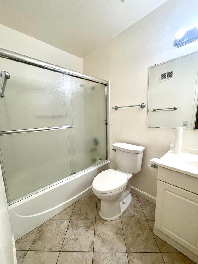 8812 Annandale Way in Santee, CA - Building Photo - Building Photo