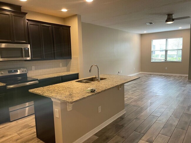 12072 White Wave Point in Orlando, FL - Building Photo - Building Photo