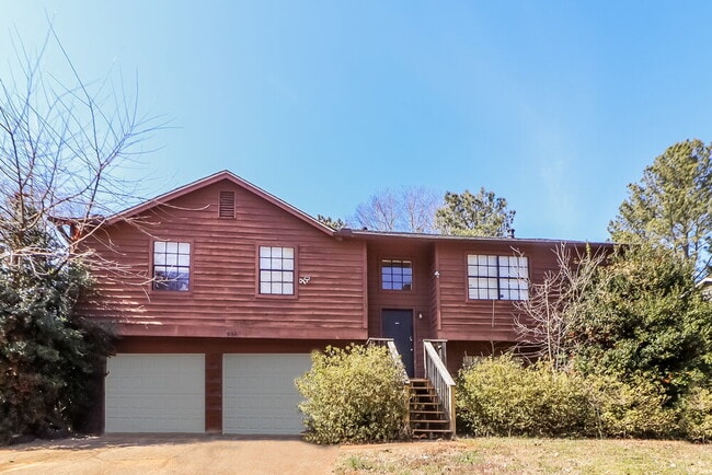 property at 936 Mainstreet Lake Dr