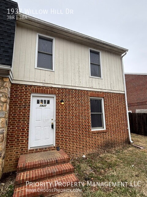 1937 Willow Hill Dr in Harrisonburg, VA - Building Photo - Building Photo