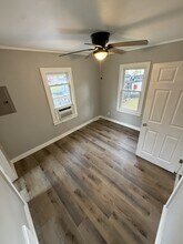 1800 W Webster St in Springfield, MO - Building Photo - Building Photo