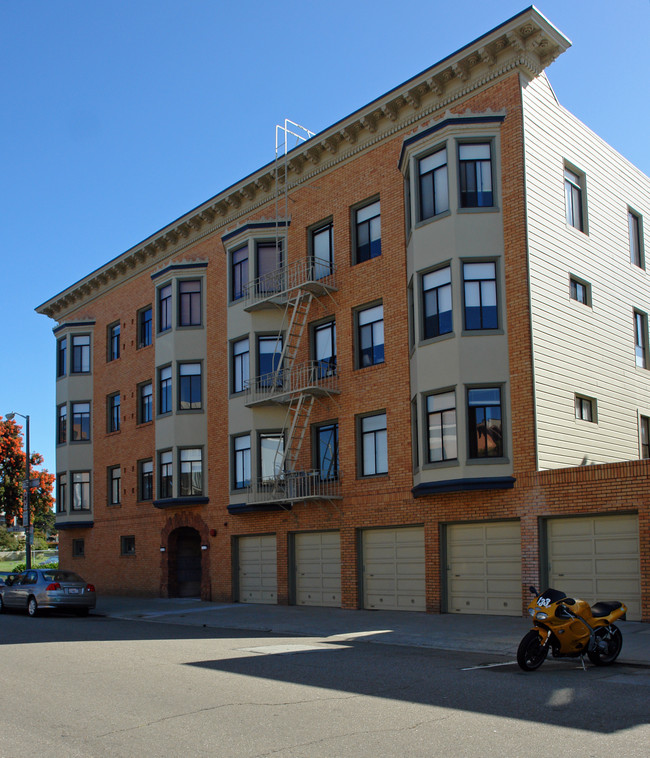 3260 Gough St in San Francisco, CA - Building Photo - Building Photo