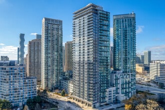 Onyx Condos in Mississauga, ON - Building Photo - Building Photo