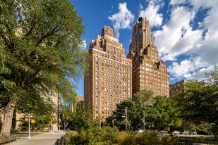 315 Riverside Dr in New York, NY - Building Photo