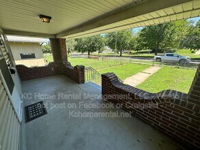 6838 The Paseo in Kansas City, MO - Building Photo - Building Photo