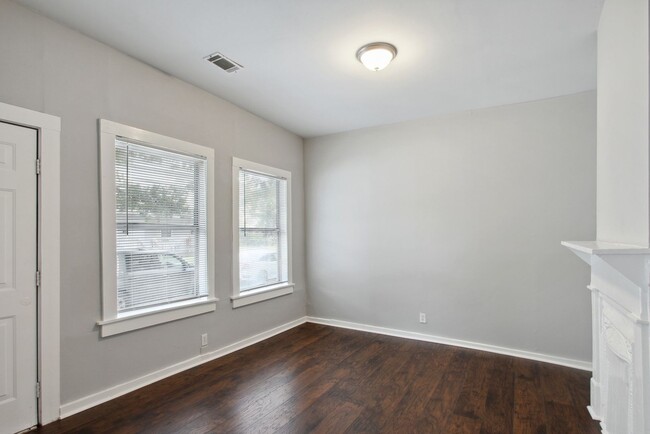 1201 E Bolton St-Unit -House in Savannah, GA - Building Photo - Building Photo