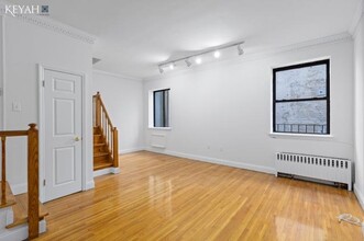 460 W 50th St in New York, NY - Building Photo - Building Photo