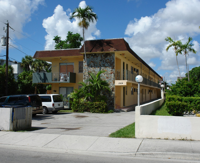 1904 SW 17th Ave in Miami, FL - Building Photo - Building Photo