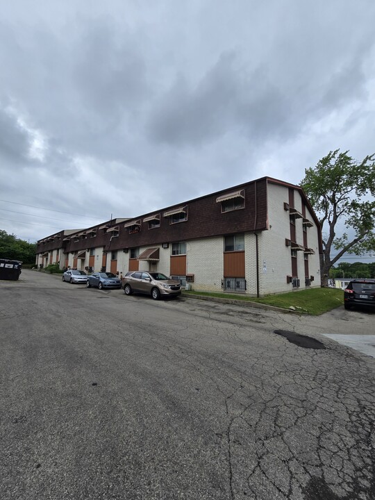 Burkhardt Valley Apartments in Dayton, OH - Building Photo