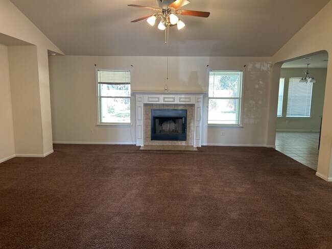 5705 Sulfur Spring Dr in Killeen, TX - Building Photo - Building Photo