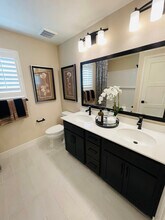 1533 Blackfish Wy in Sacramento, CA - Foto de edificio - Building Photo