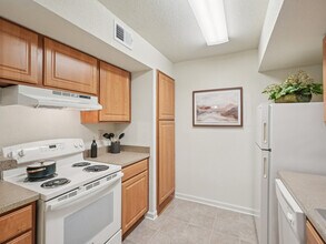 Woodlake Downs in Raleigh, NC - Foto de edificio - Building Photo