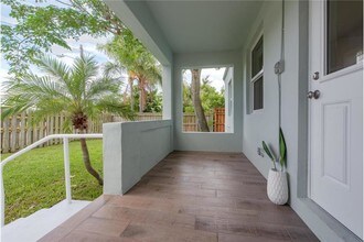 306 SE 1st Ave in Delray Beach, FL - Building Photo - Building Photo