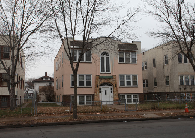 3416 Chicago Ave in Minneapolis, MN - Foto de edificio - Building Photo