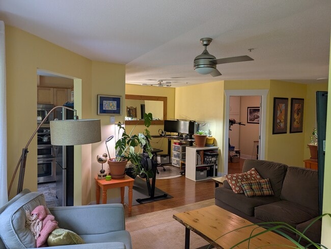 1620 Townsite Rd in Nanaimo, BC - Building Photo - Building Photo