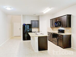 601 Creekview Dr in Azle, TX - Building Photo - Building Photo