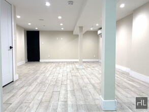 370 Marion St, Unit 1 in Brooklyn, NY - Building Photo - Building Photo
