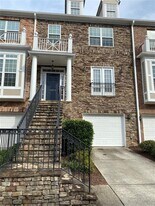 11070 Skyway Dr in Duluth, GA - Building Photo