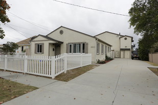2403 Florida St in Huntington Beach, CA - Building Photo