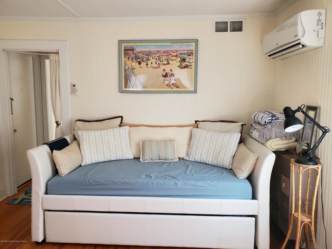 6 Webb Ave in Ocean Grove, NJ - Building Photo - Building Photo