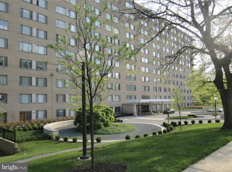 1900 Lyttonsville Rd in Silver Spring, MD - Building Photo