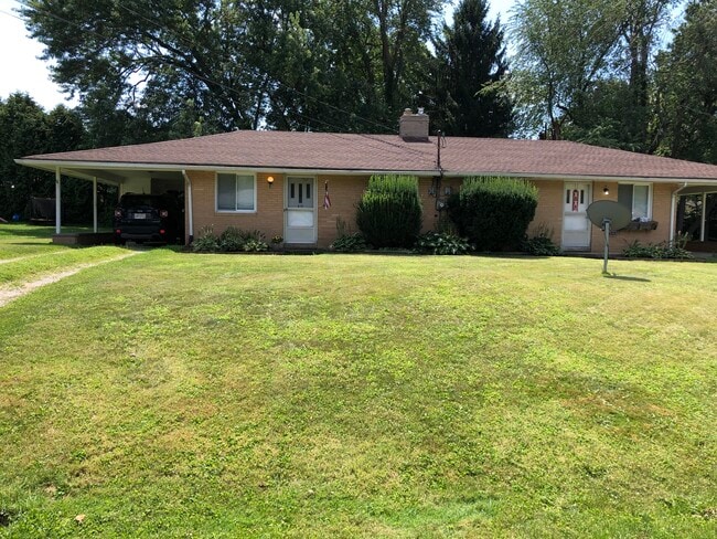 415 Oak Manor Ave NE